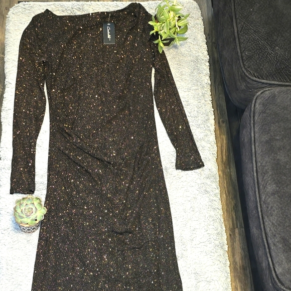 Black with glitter tiny gold dots long sleeves dress. Maxy size S- small. Maxidr - Picture 7 of 8